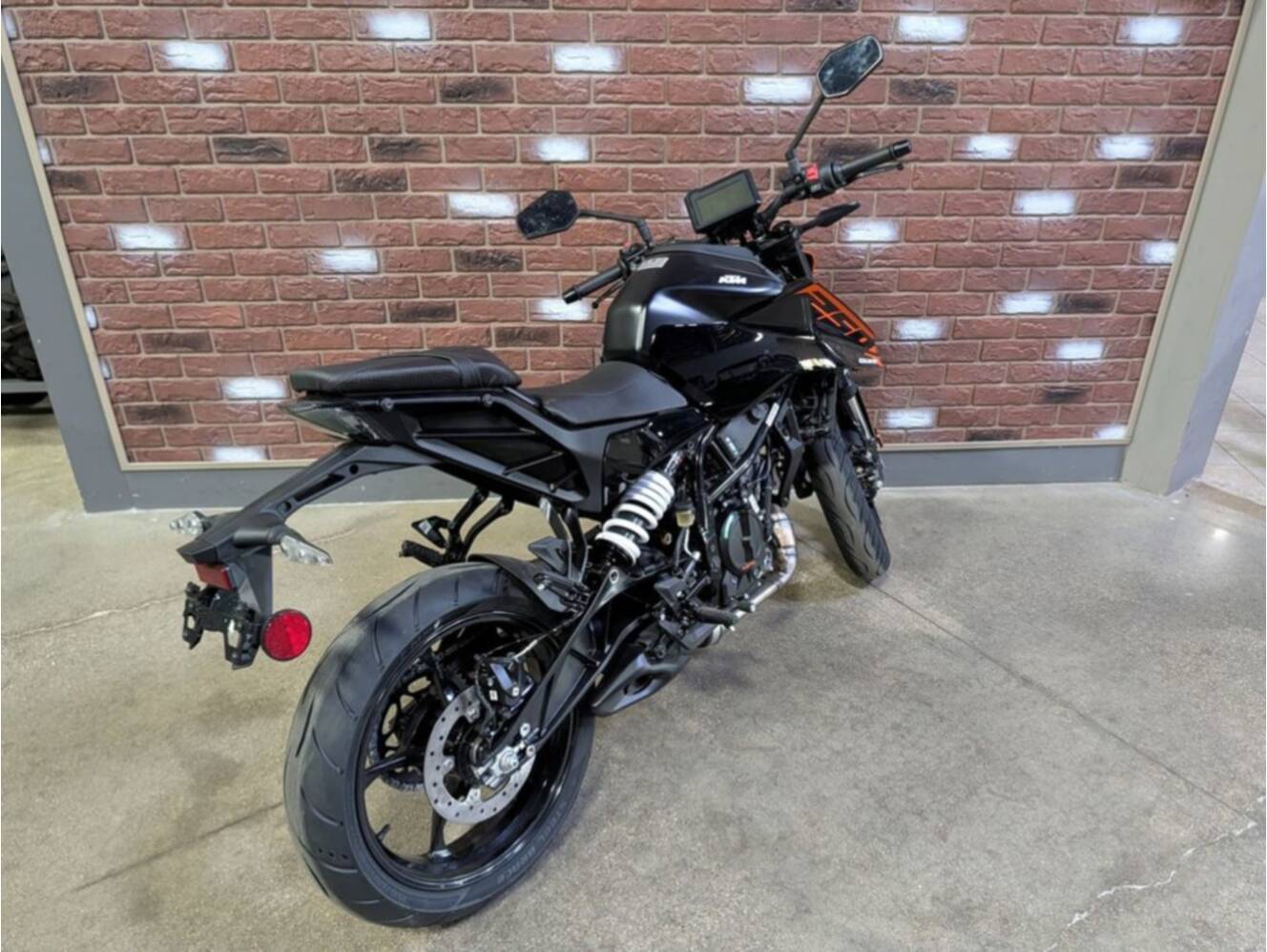 A photo of this 2026 KTM 250 Duke