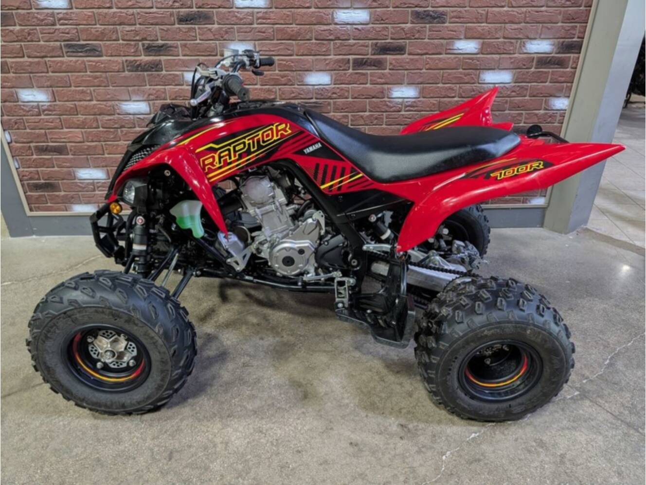 A photo of this 2025 Yamaha Raptor 700R SE