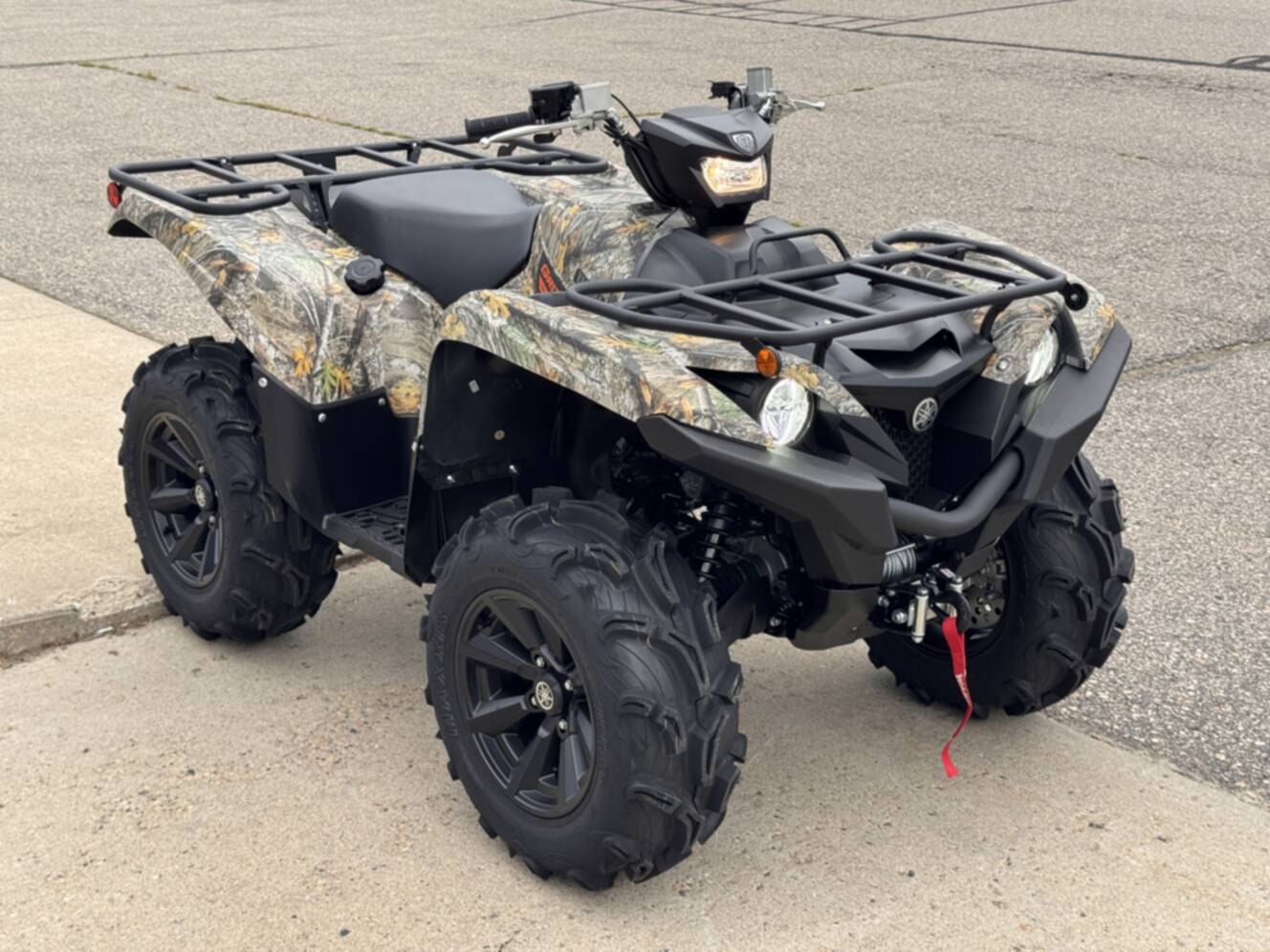 A photo of this 2027 Yamaha Grizzly EPS Camo EPS XT-R