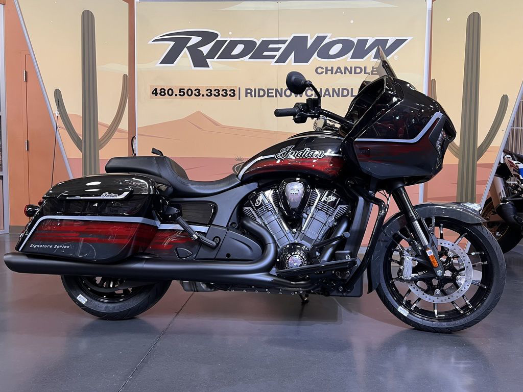 2026 Indian Challenger Dark Horse Signature Series Abyss Metallic / DARK HORSE in Chandler, AZ