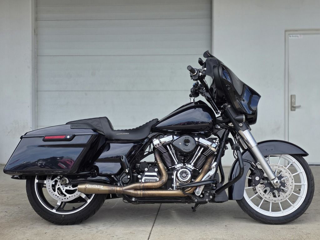 2019 Harley-Davidson Street Glide FLHX in Mckinney, TX