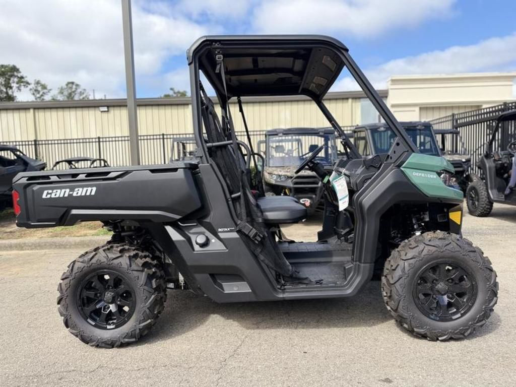 2026 Can-Am Defender DPS HD9 Compass Green in tallahassee FL