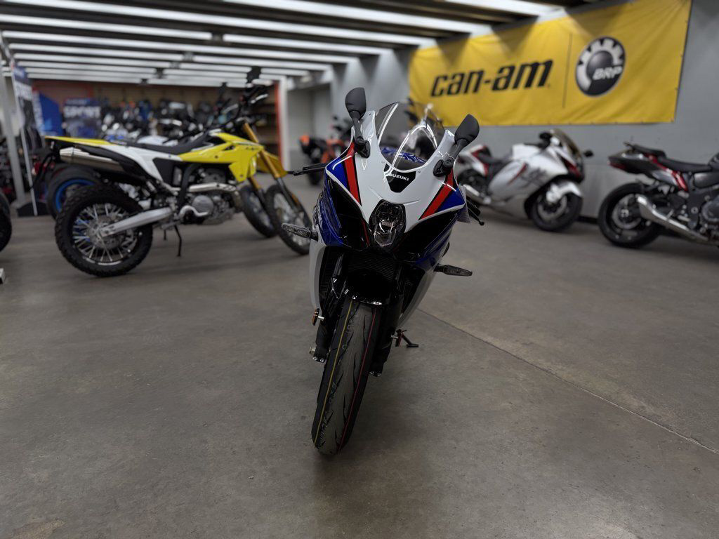 2027 Suzuki GSX-R 1000 in la marque TX