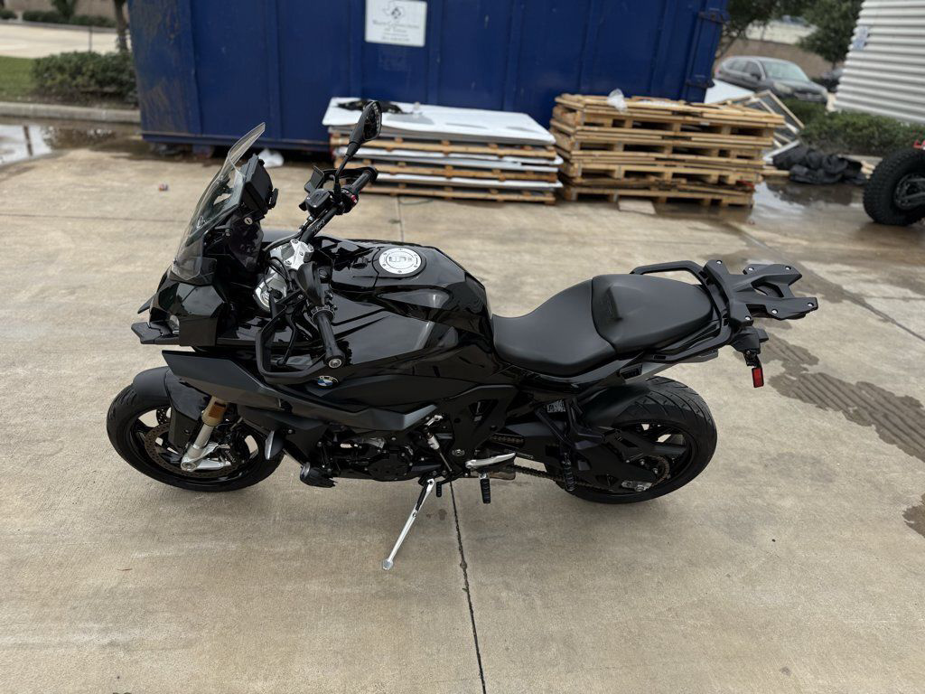 2022 BMW S 1000 XR Triple Black in la marque TX