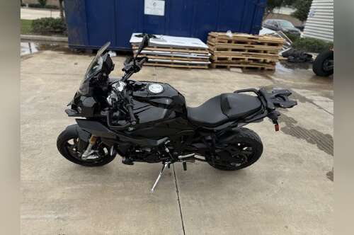 2022 BMW S 1000 XR Triple Black in la marque TX