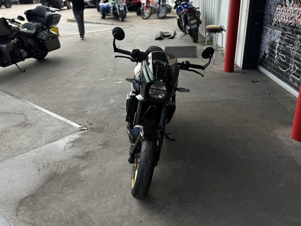 2026 Suzuki GSX 8TT in la marque TX