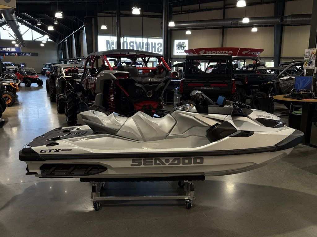 2026 Sea-Doo GTX Limited 325 White Pearl Premium in la marque TX