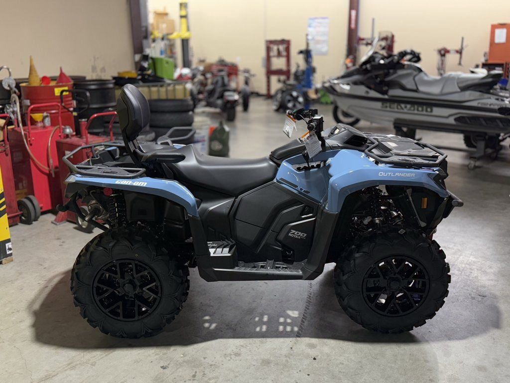 2026 Can-Am Outlander MAX XT 700 in la marque TX