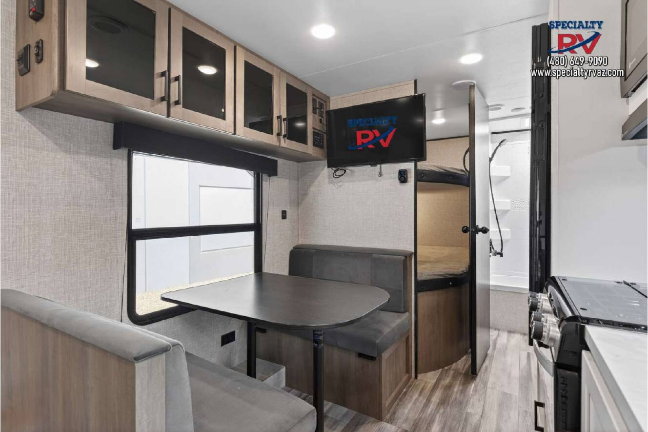 A photo of this 2025 Jayco Jay Flight SLX 260BHW
