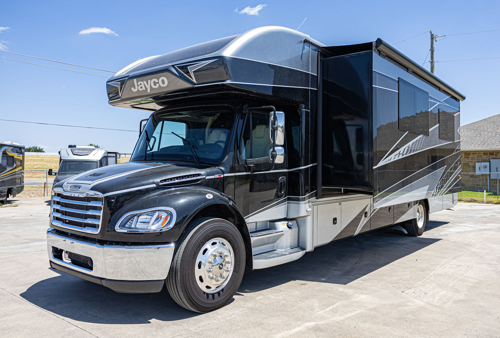 2025 Jayco Seneca 37K in weatherford TX