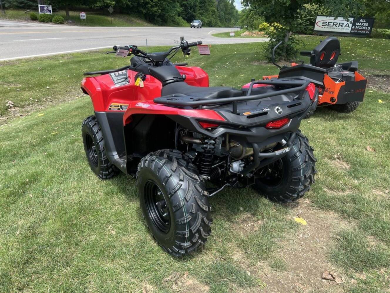 A photo of this 2026 Can-Am Outlander DPS 500