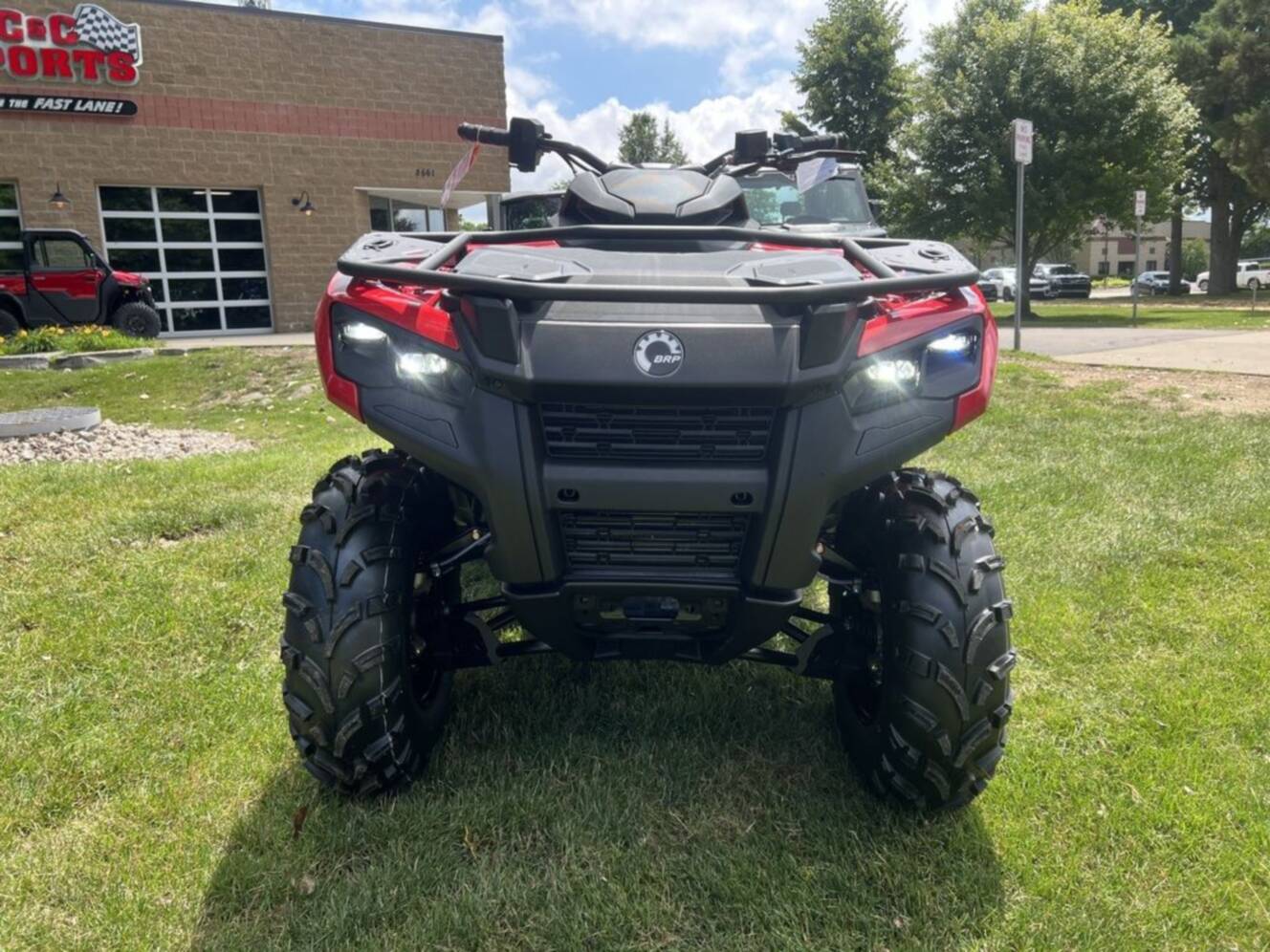 A photo of this 2026 Can-Am Outlander DPS 500