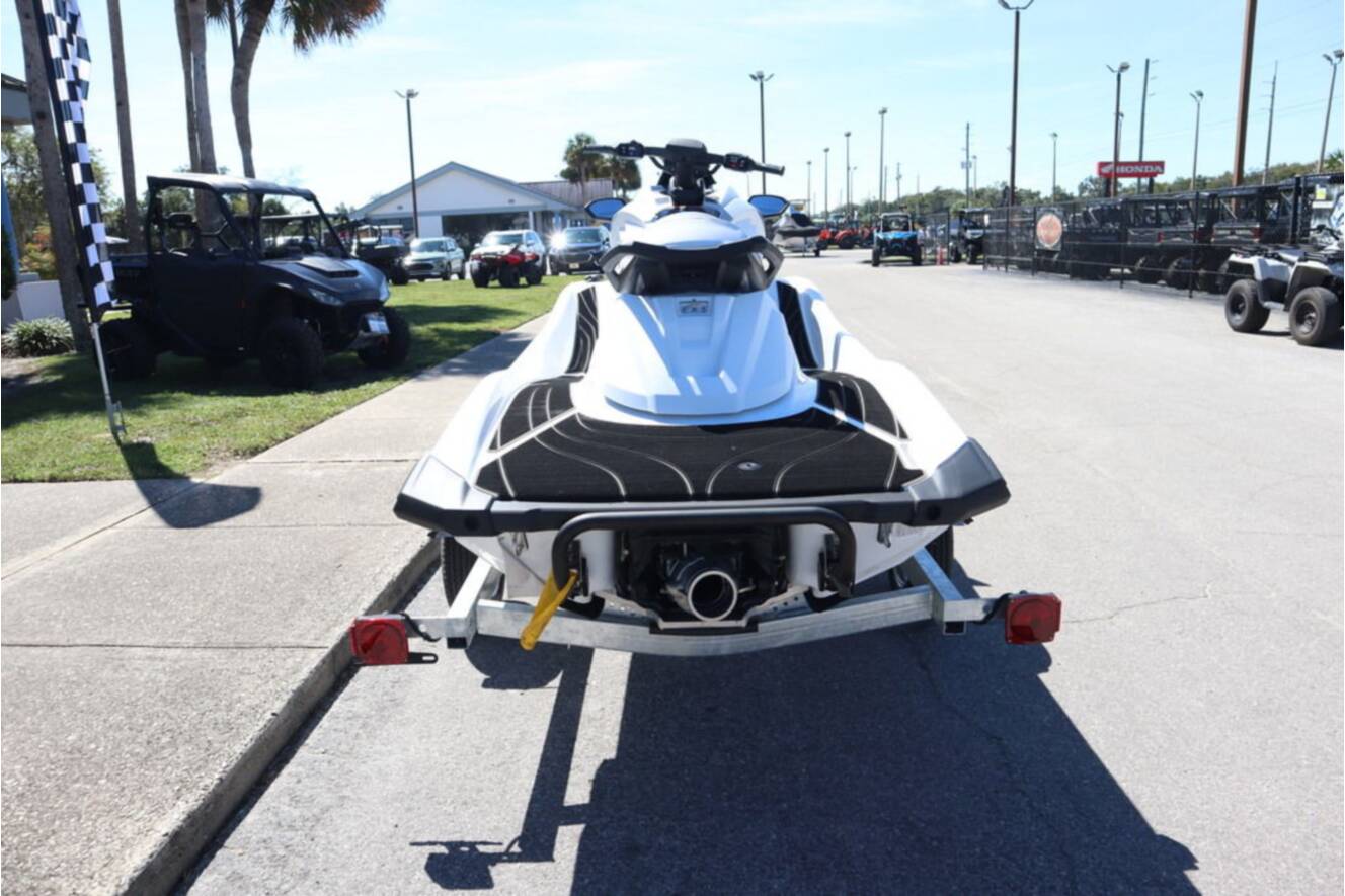 A photo of this 2006 Yamaha Waverunners GP 1900 C-CA