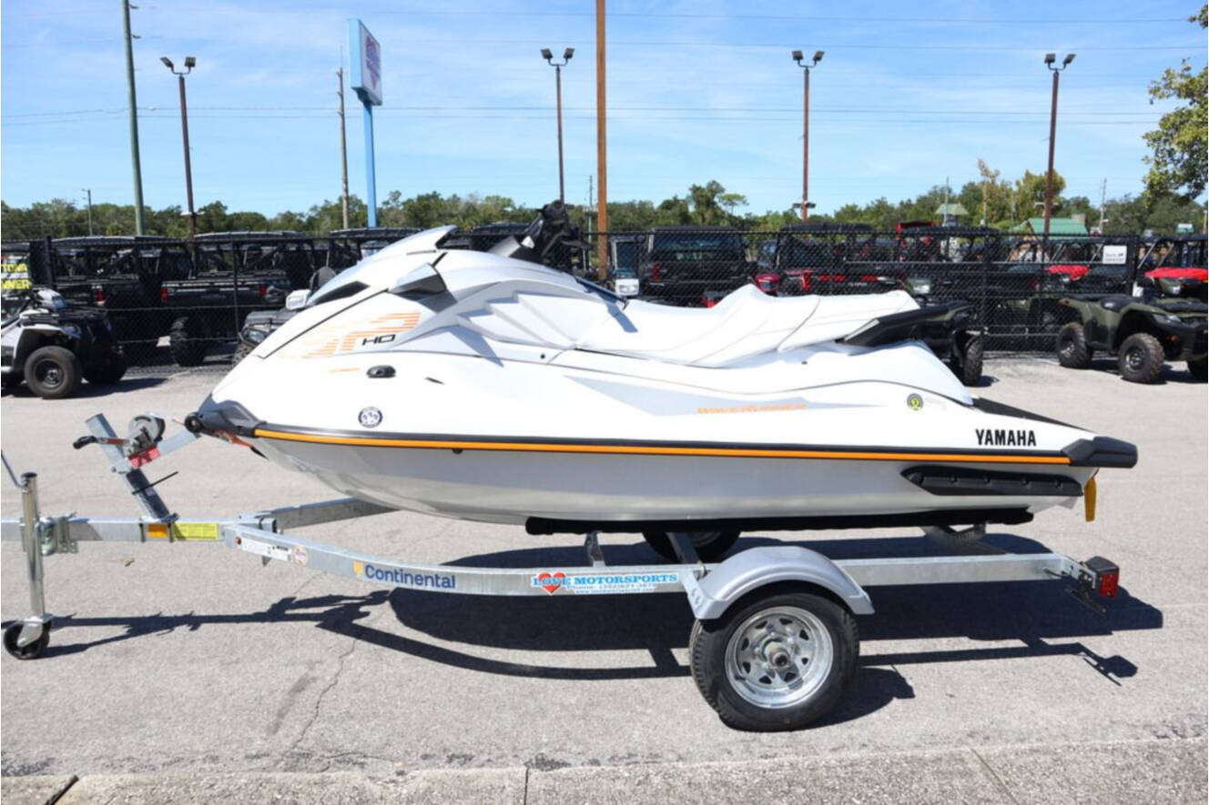 A photo of this 2006 Yamaha Waverunners GP 1900 C-CA