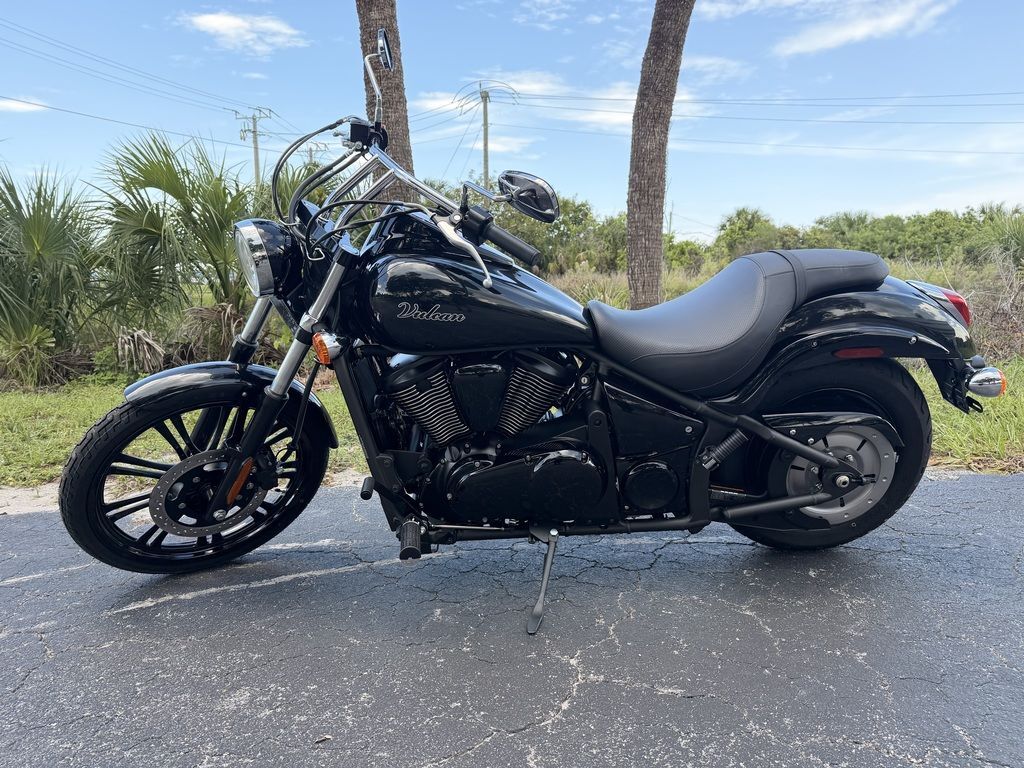 2026 Kawasaki Vulcan® 900 Custom 900 CUSTOM in Sarasota, FL