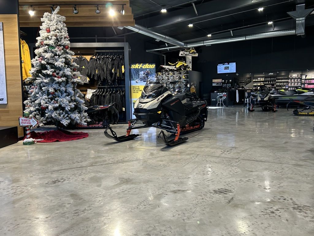 2027 Ski-Doo Backcountry Adrenaline 850 E-TEC® 146 ES Storm 1.5 S_L 850 E-TEC 146 1.5 in dickeyville WI