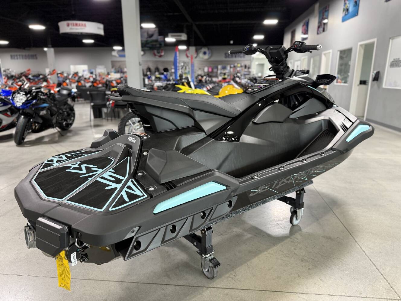 A photo of this 2027 Yamaha JetBlaster PRO 3-UP