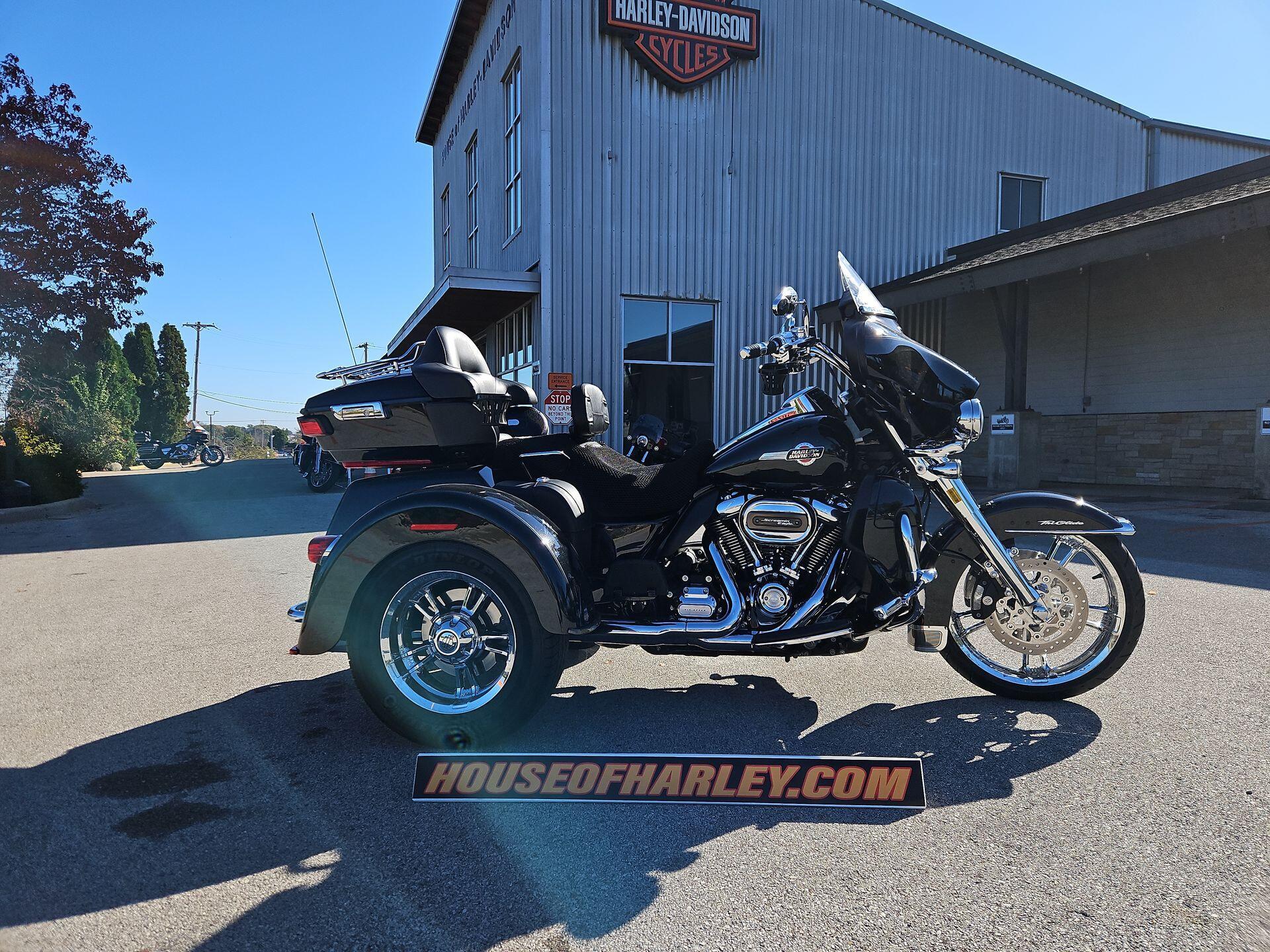 2024 Harley-Davidson Tri Glide Ultra ULTRA CLASSIC in Milwaukee, WI