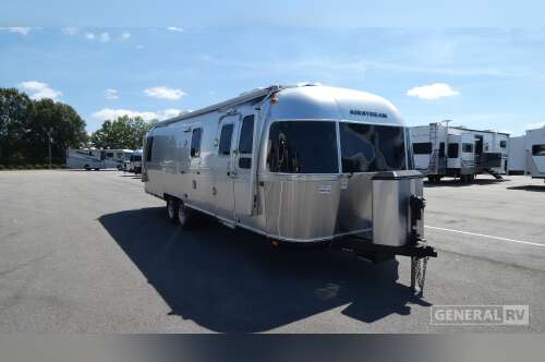 2021 Airstream Classic 30RB in salisbury NC