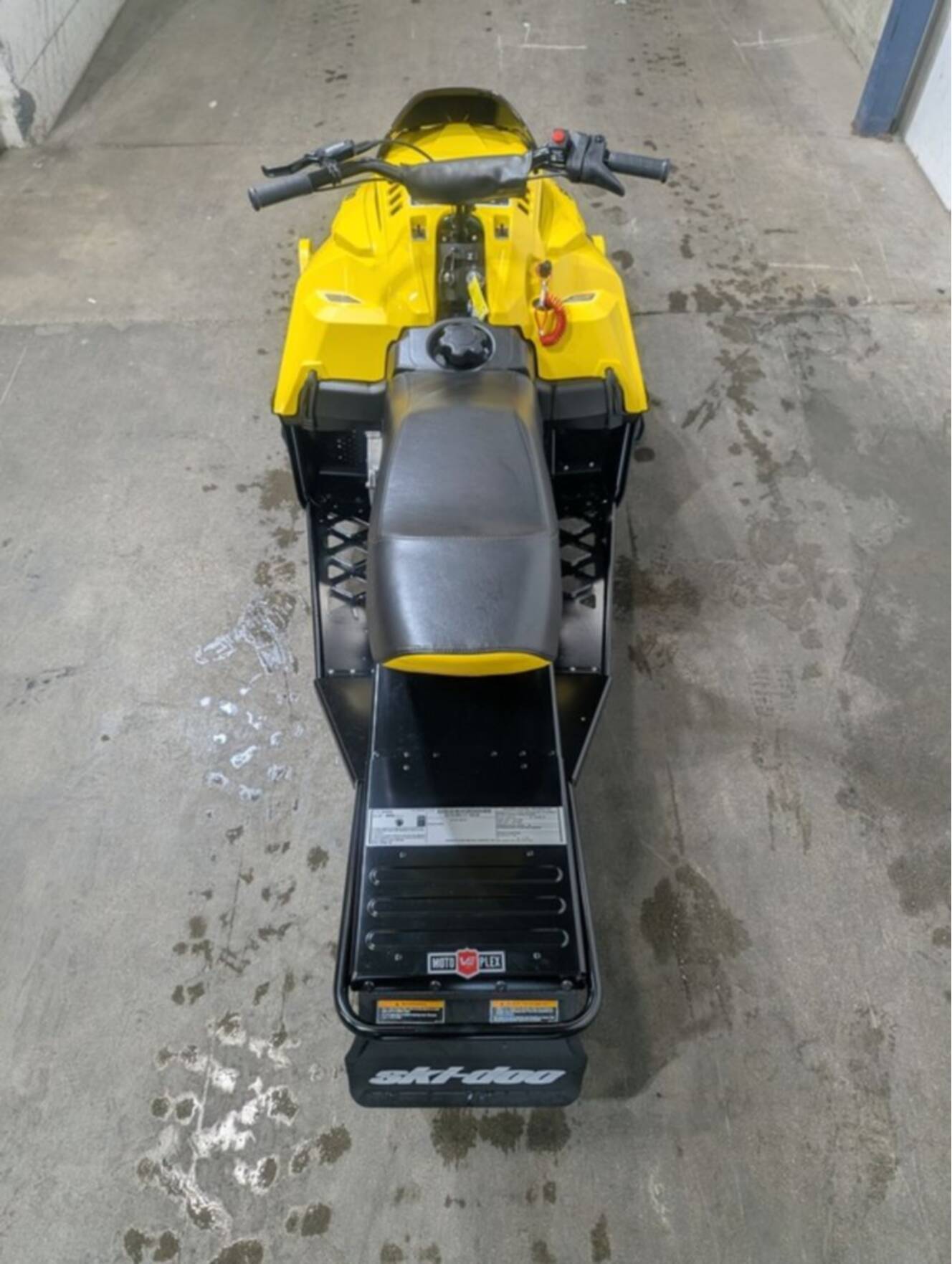 A photo of this 2027 Ski-Doo MXZ 200 200 cc 93 ES S_Lev_Yllw