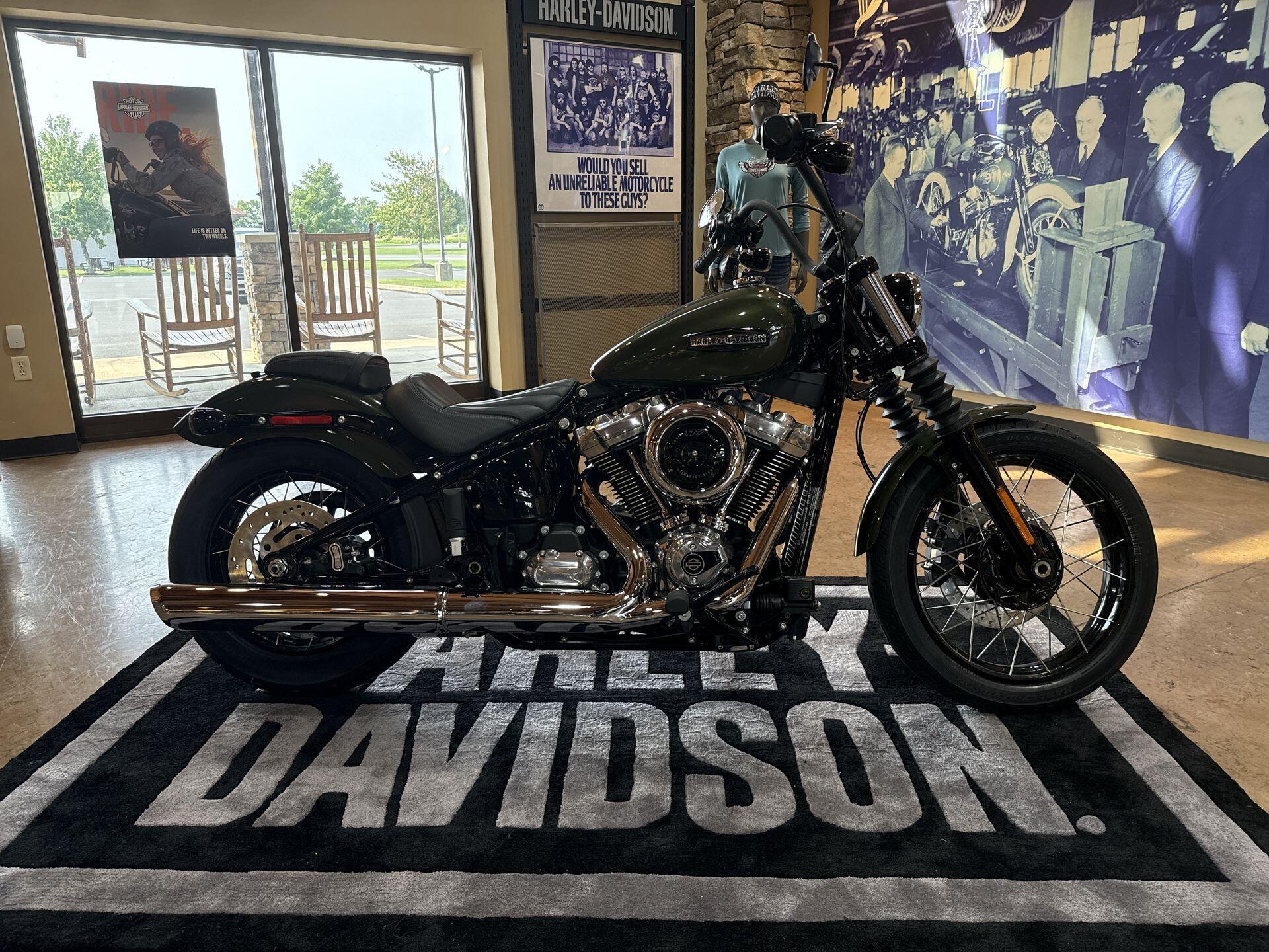 2026 Harley-Davidson Street Bob in Mechanicsburg, PA