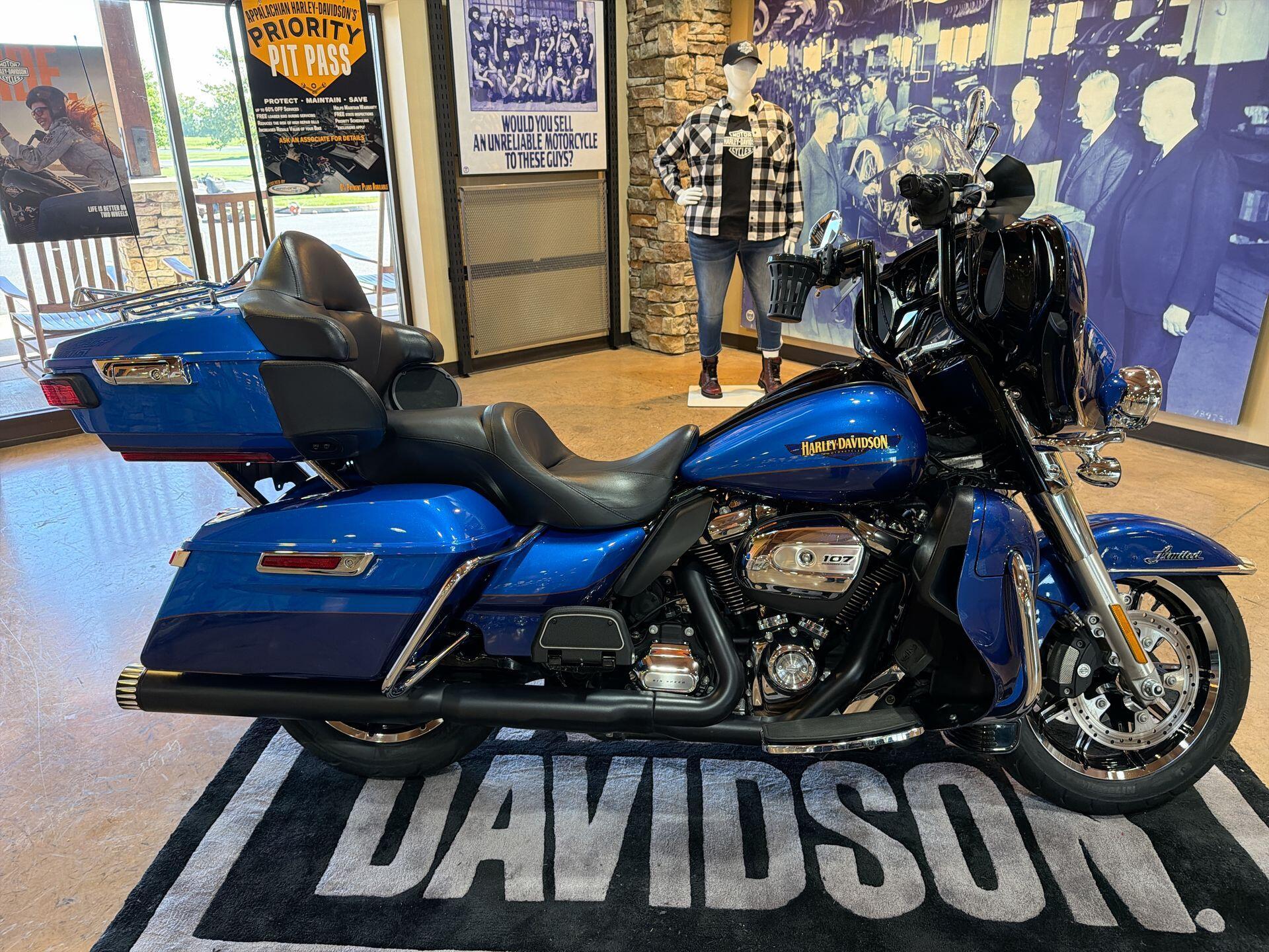 2017 Harley-Davidson Ultra Limited ULTRA LIMITED in Mechanicsburg, PA