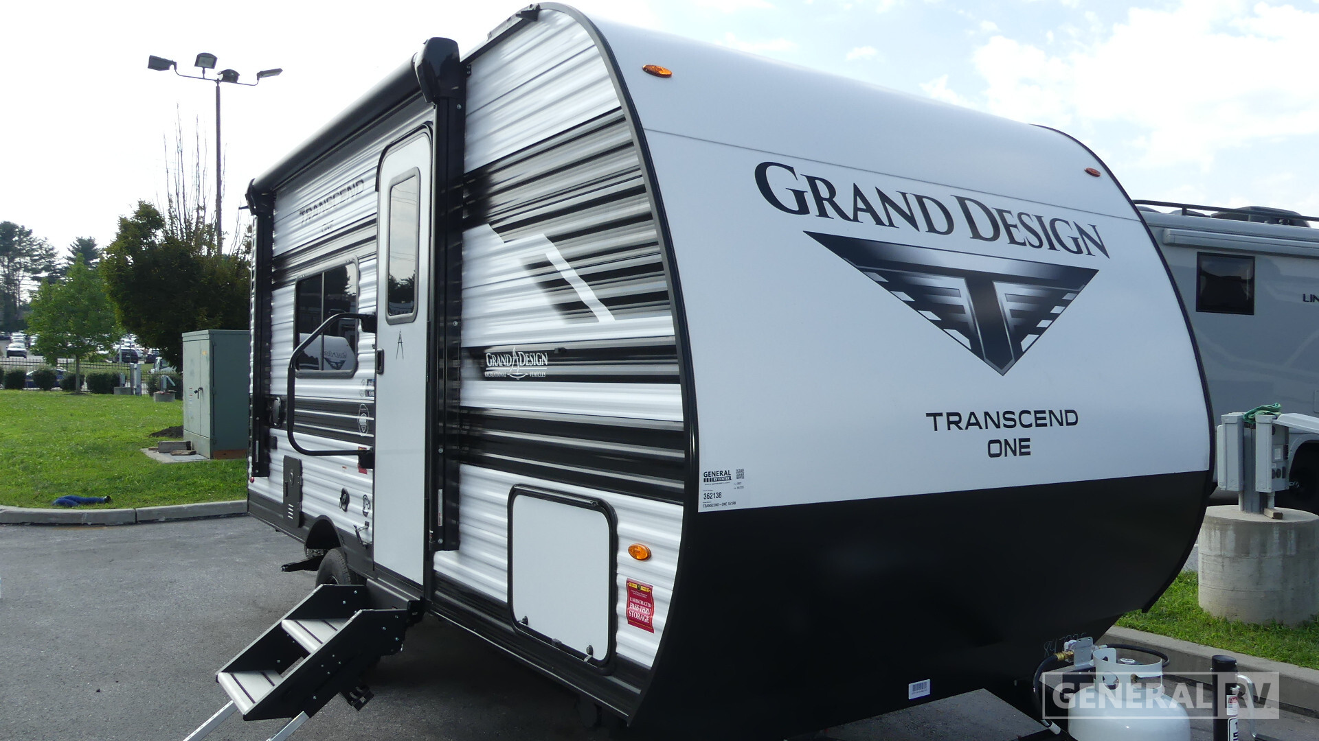 2027 Grand Design TRANSCEND-ONE 151RB in west chester PA