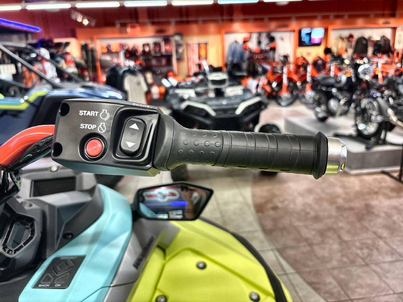 A photo of this 2025 Yamaha JETBLASTER PRO 2-LUNAR