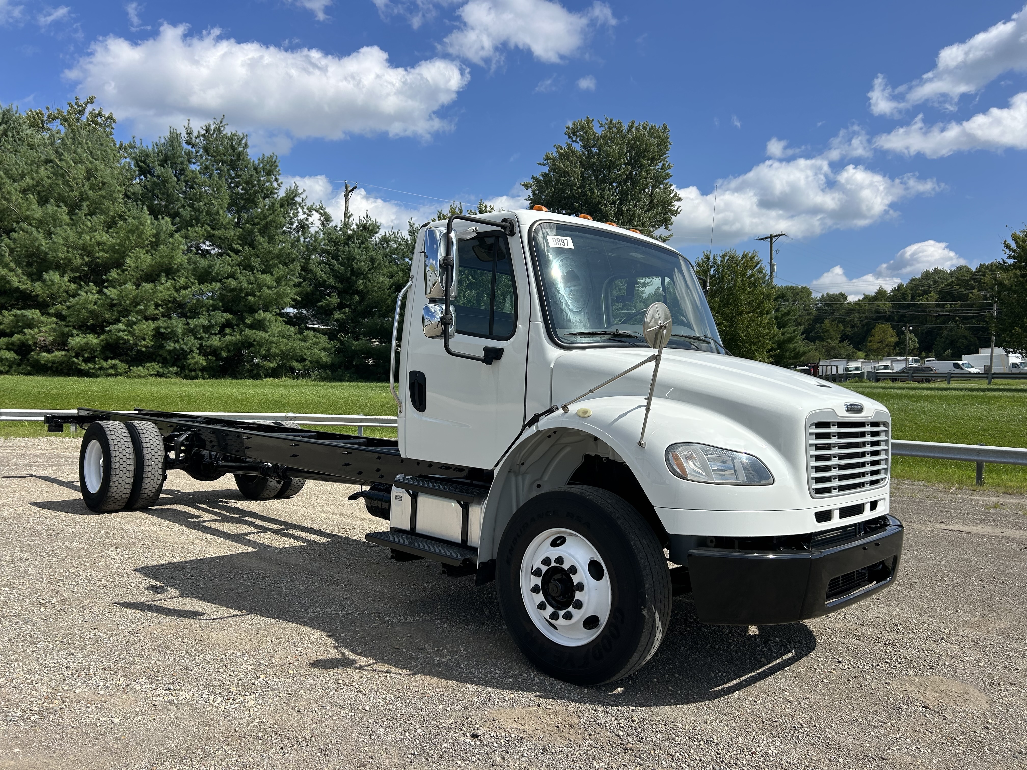 2020 FREIGHTLINER BUSINESS CLASS M2 106 in Mount Vernon, OH