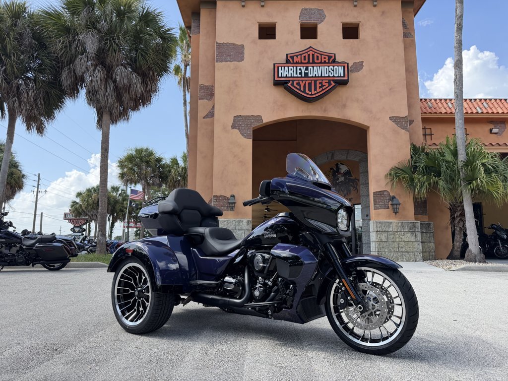 2026 Harley-Davidson STREET GLIDE 3 LIMITED LIMITED in Stuart, FL