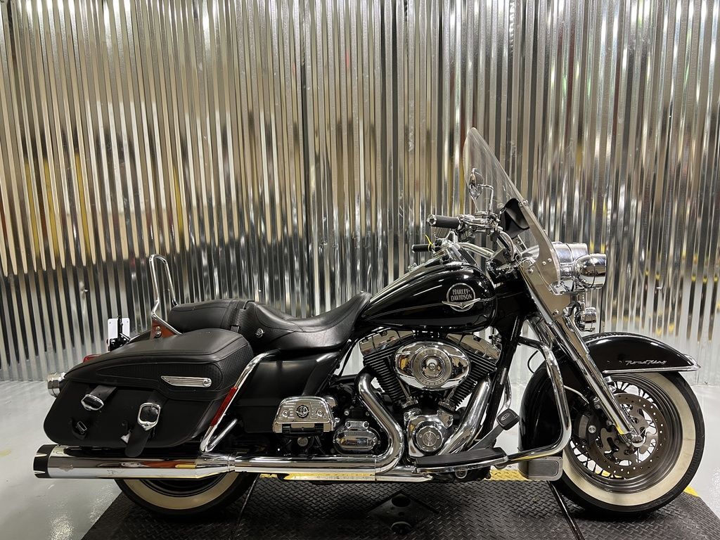 2010 Harley-Davidson® FLHRC - Road King® Classic CLASSIC in Beaumont, TX