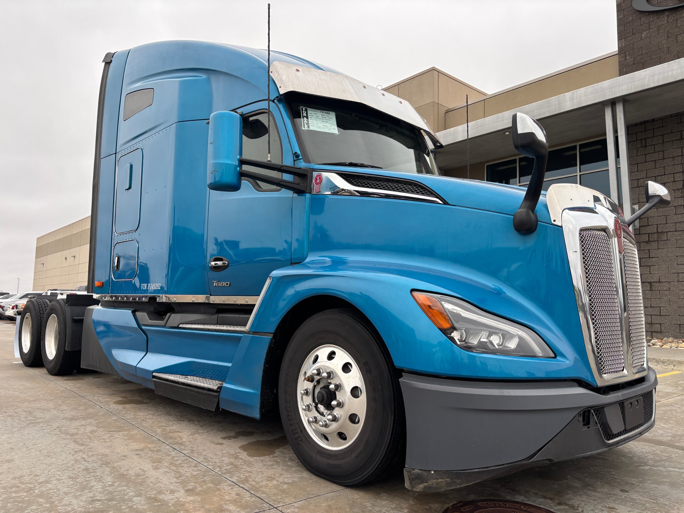 2023 KENWORTH T680 in Omaha, NE