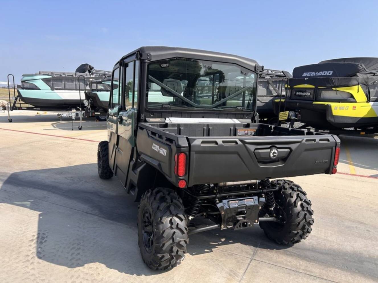 A photo of this 2026 Can-Am Defender MAX DPS CAB HD10