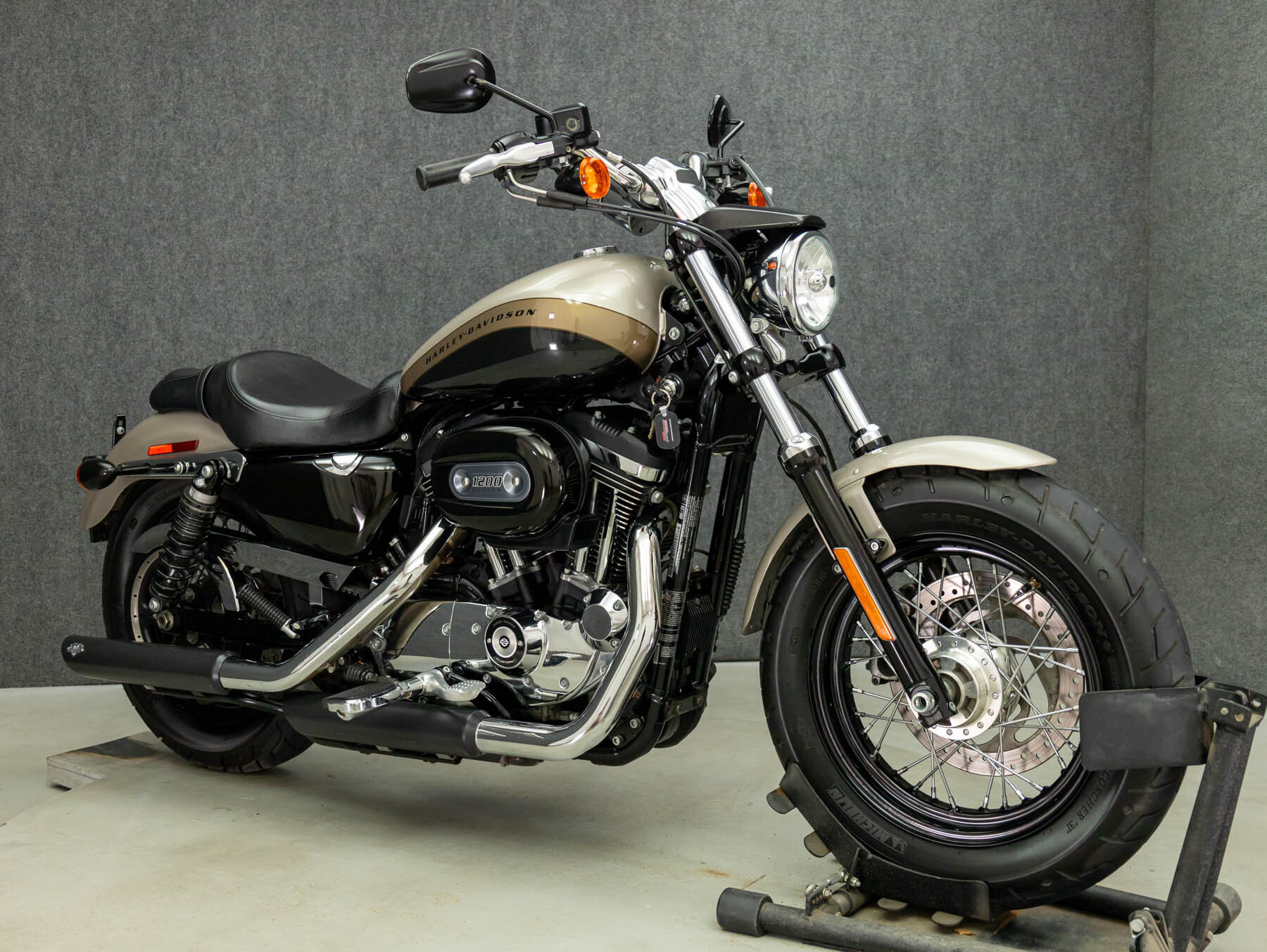 2018 Harley Davidson XL1200C SPORTSTER 1200 CUSTOM in Coxsackie, NY