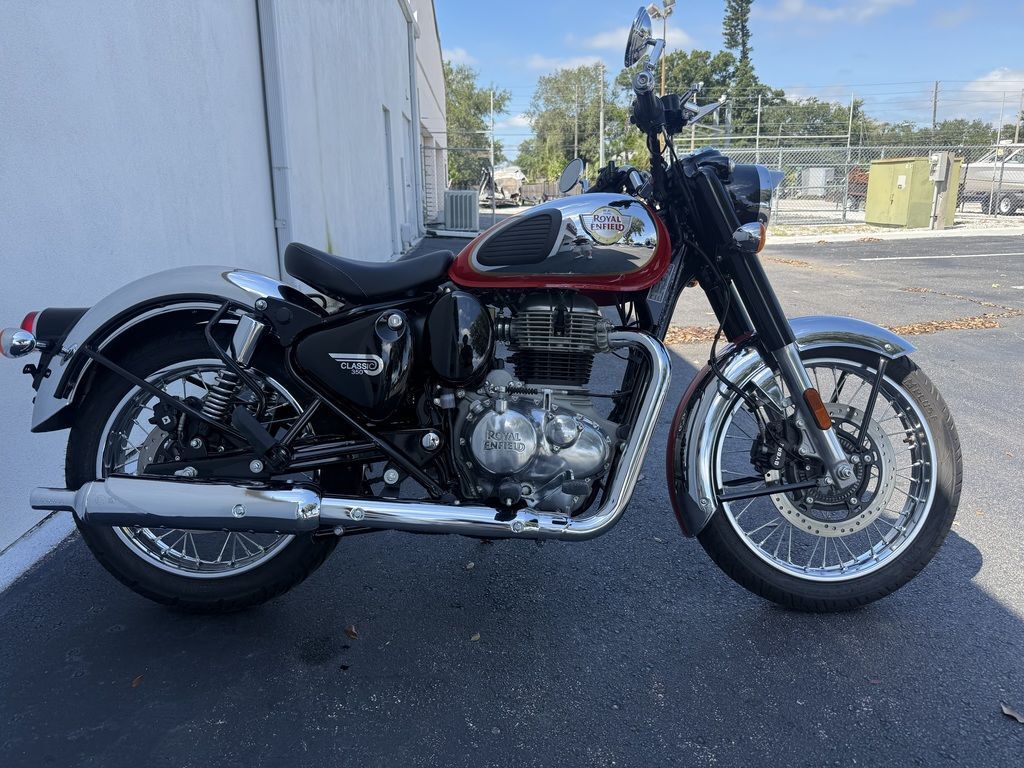 2024 Royal Enfield Classic 350 Chrome Red 350 in Elmhurst, IL