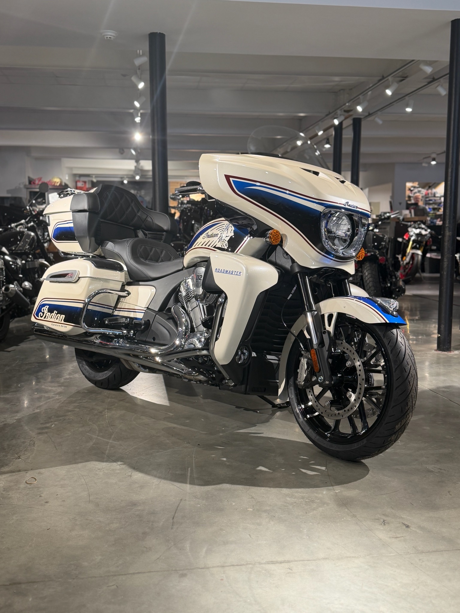 2026 Indian Motorcycle Roadmaster® PowerPlus Signature Series BASE in Norwich, CT