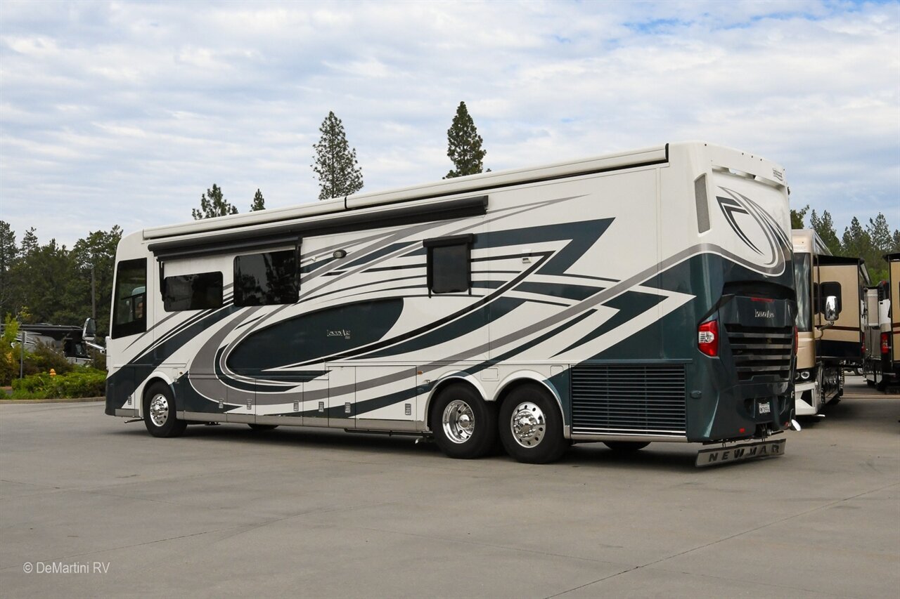 2023 Newmar London Aire 4551 in grass valley CA