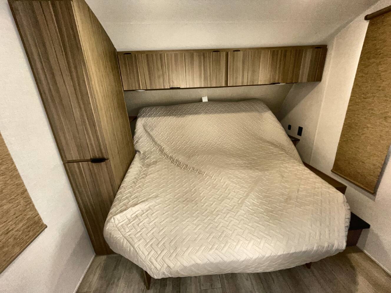 A photo of this 2025 Forest River SALEM CRUISE LITE 22VERANDA