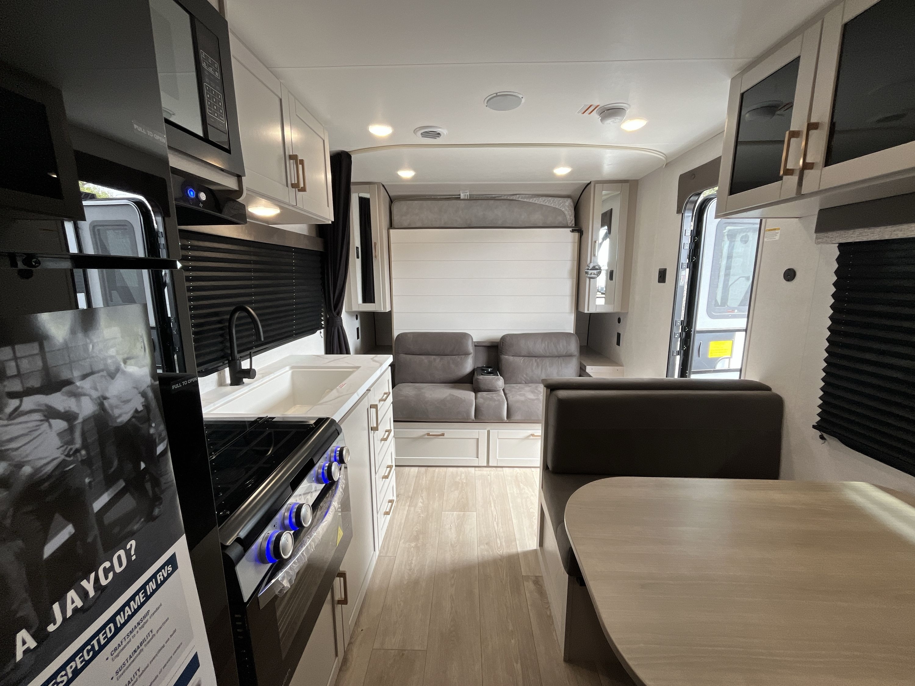 2027 Jayco JAY FLIGHT 211MBW in morgan hill CA