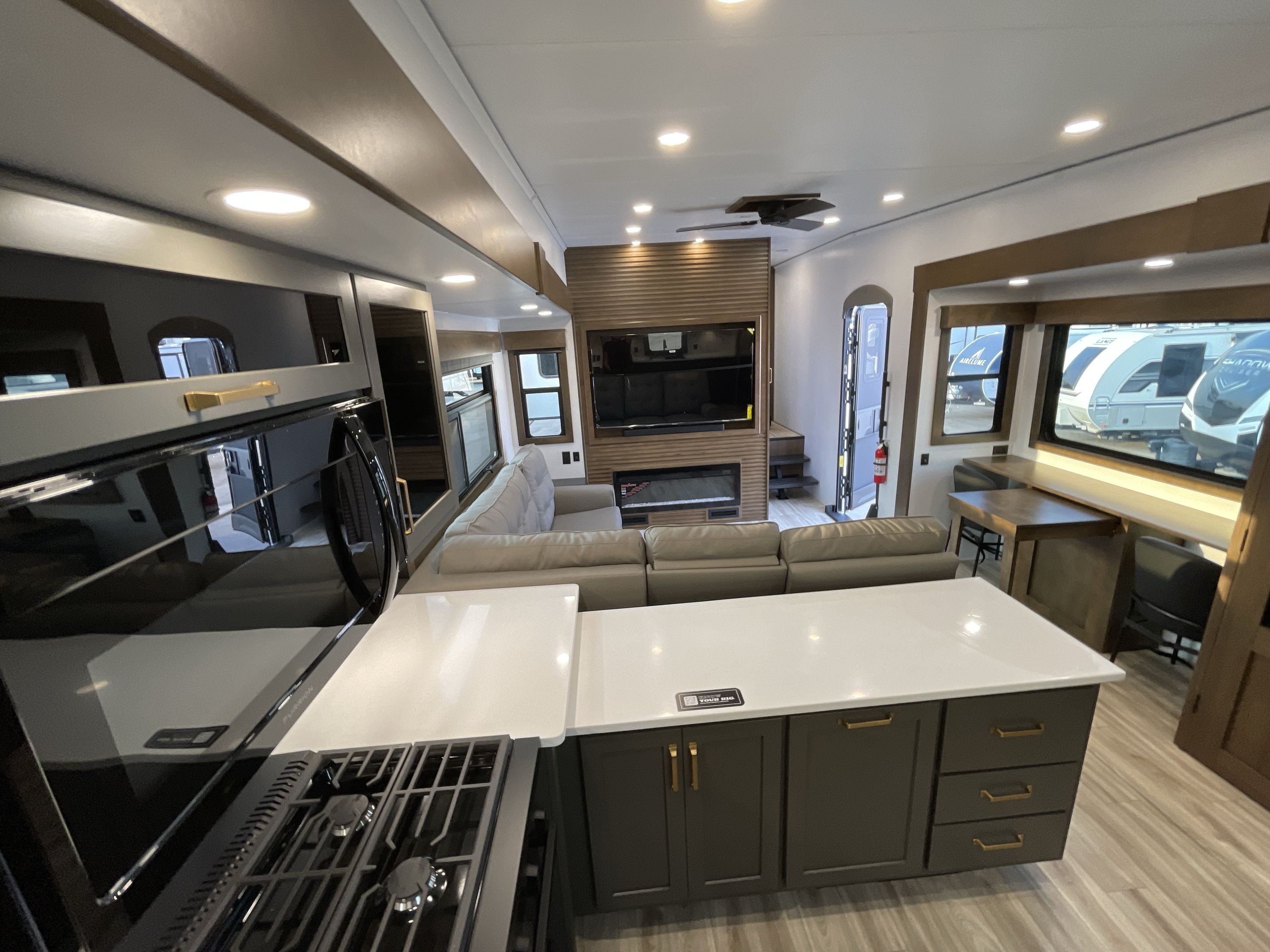 2027 Keystone MONTANA HIGH COUNTRY 300RK in oklahoma city OK