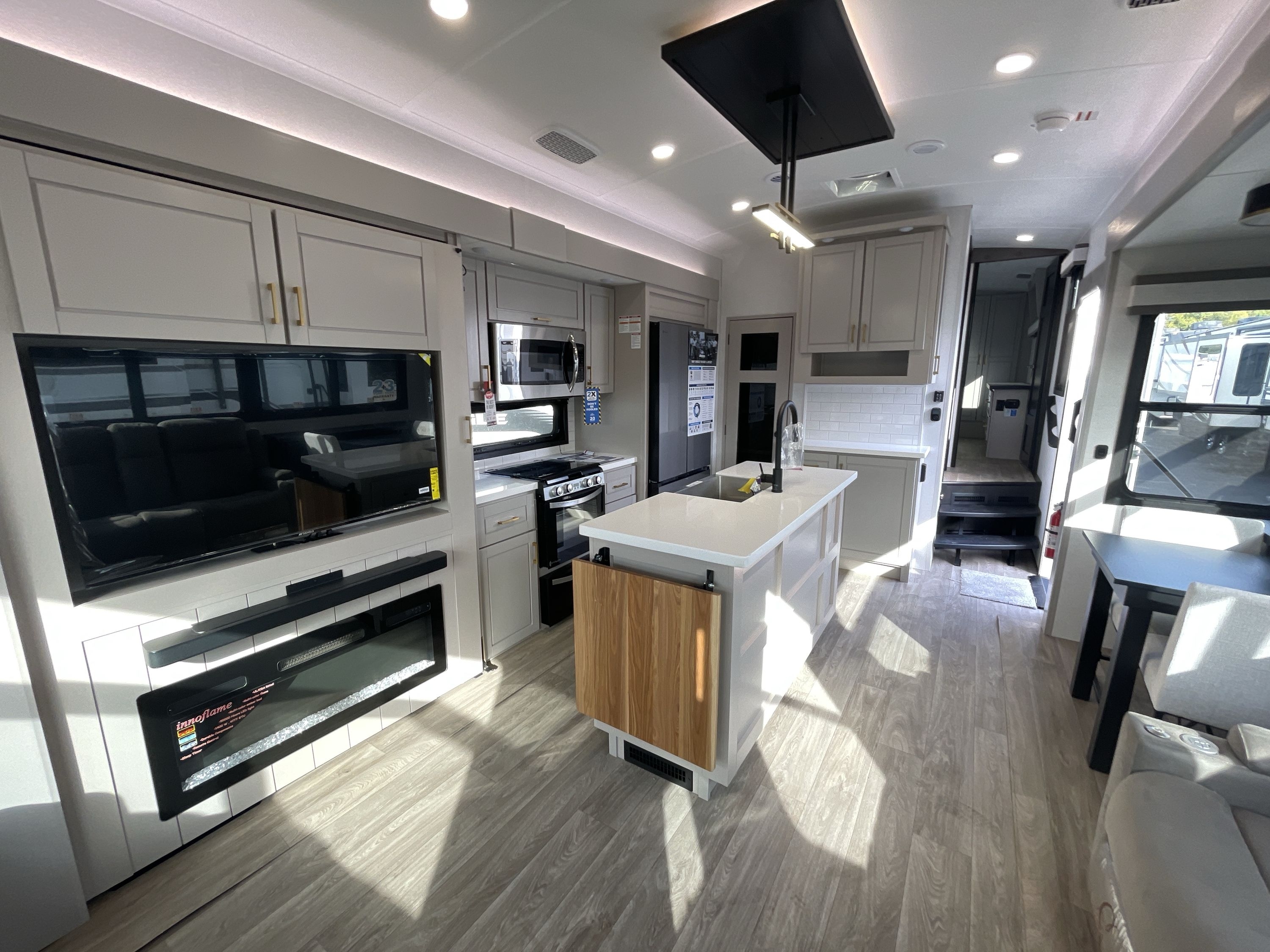 2027 Jayco NORTH POINT 310RLTS in roseville CA