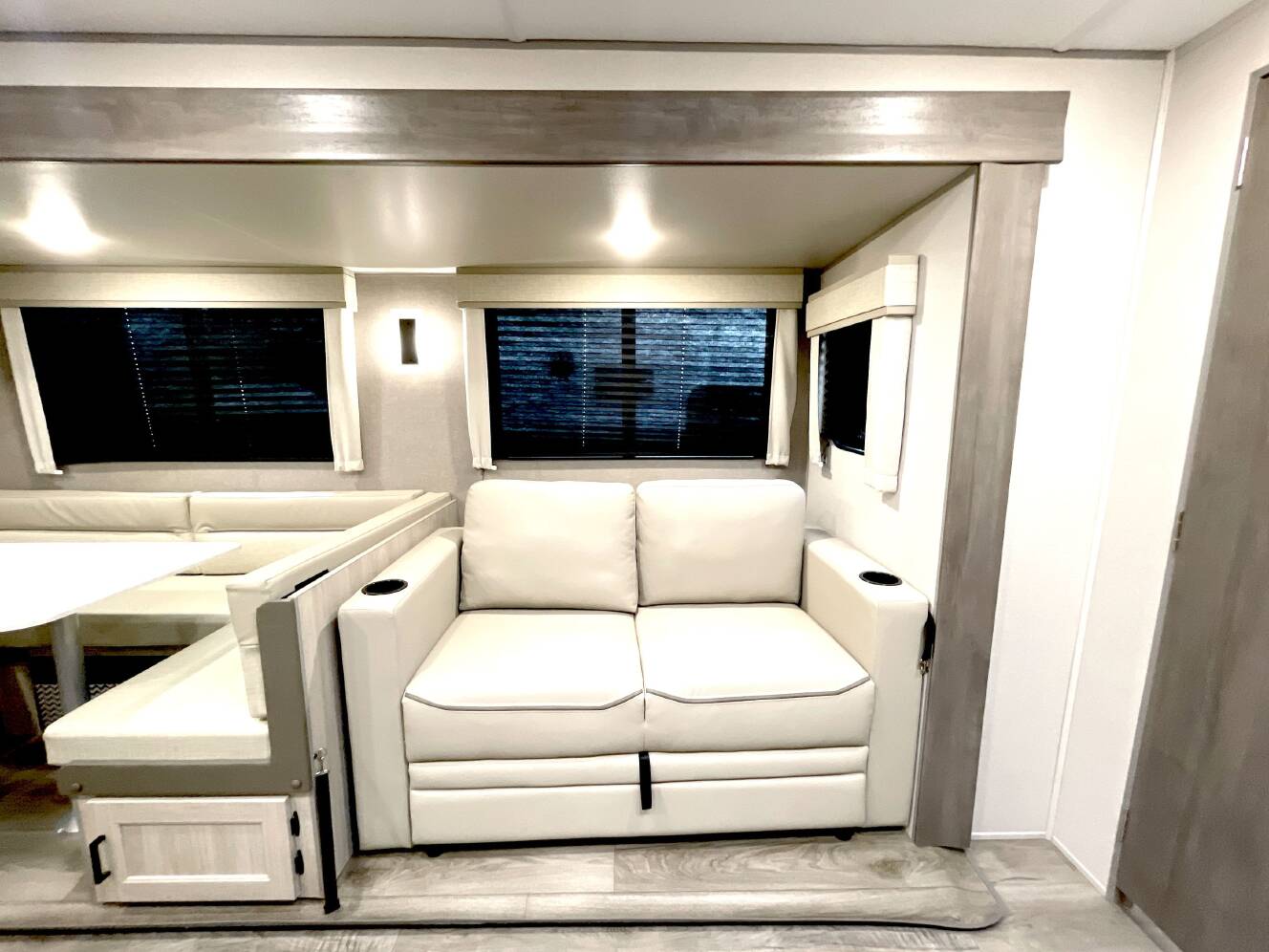 A photo of this 2025 Coachmen CATALINA LEGACY 263BHSCK