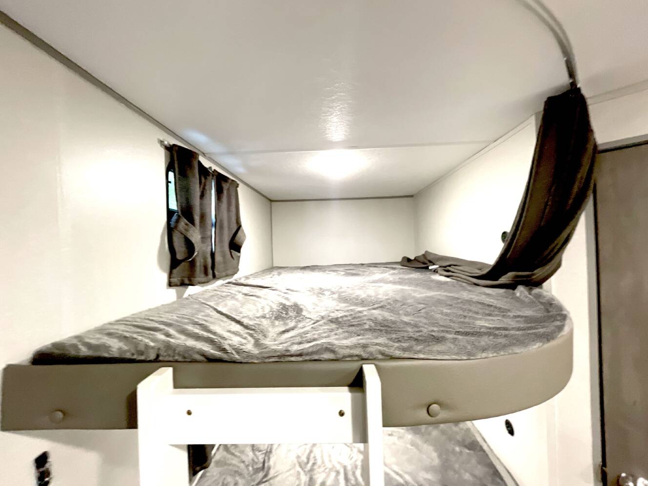 A photo of this 2025 Coachmen CATALINA LEGACY 263BHSCK