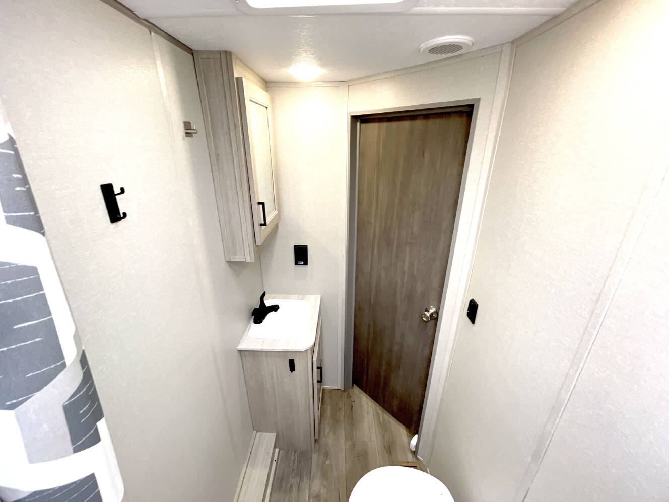 A photo of this 2025 Coachmen CATALINA LEGACY 263BHSCK