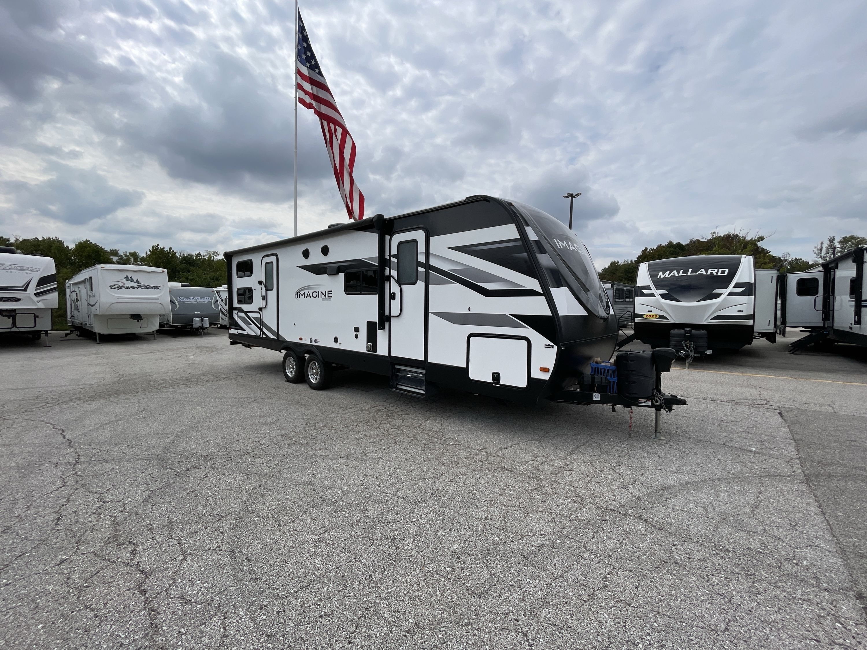 2022 Grand Design IMAGINE 2800BH RV