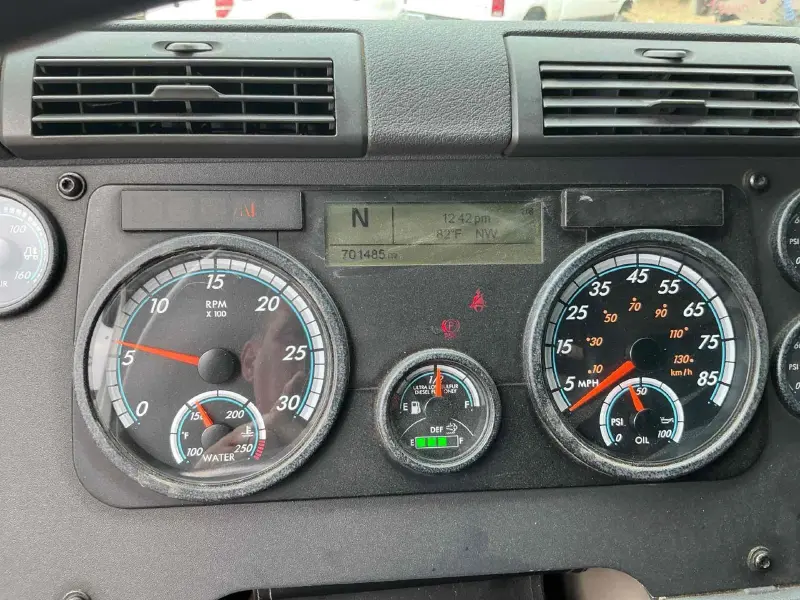 2017 FREIGHTLINER CASCADIA 125