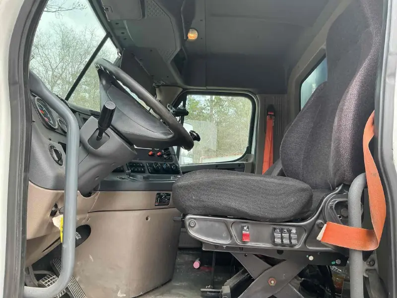2017 FREIGHTLINER CASCADIA 125