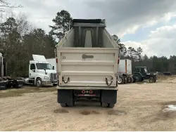 2014 Mack GU713