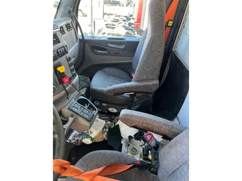 2016 PETERBILT 579