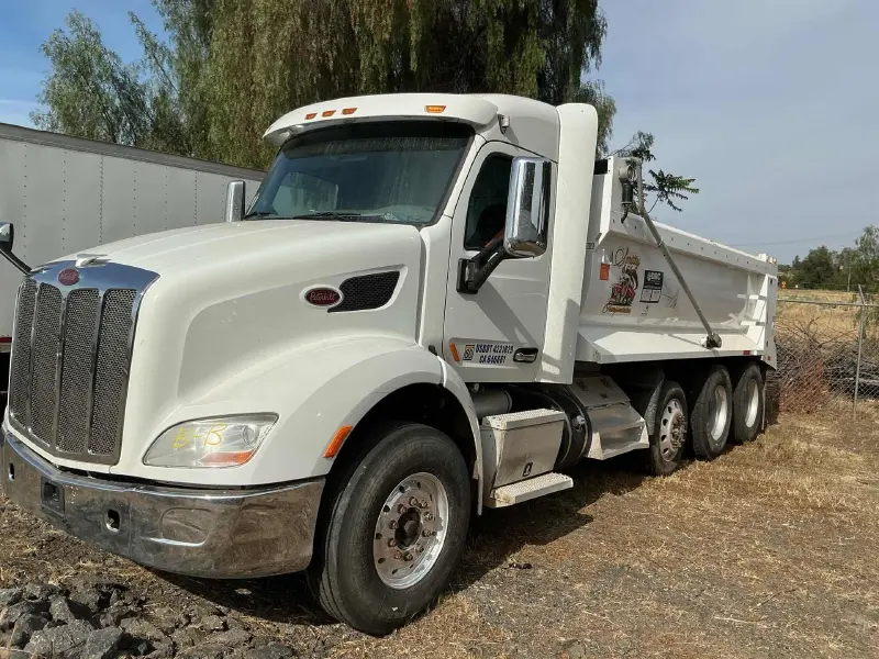 2016 PETERBILT 579